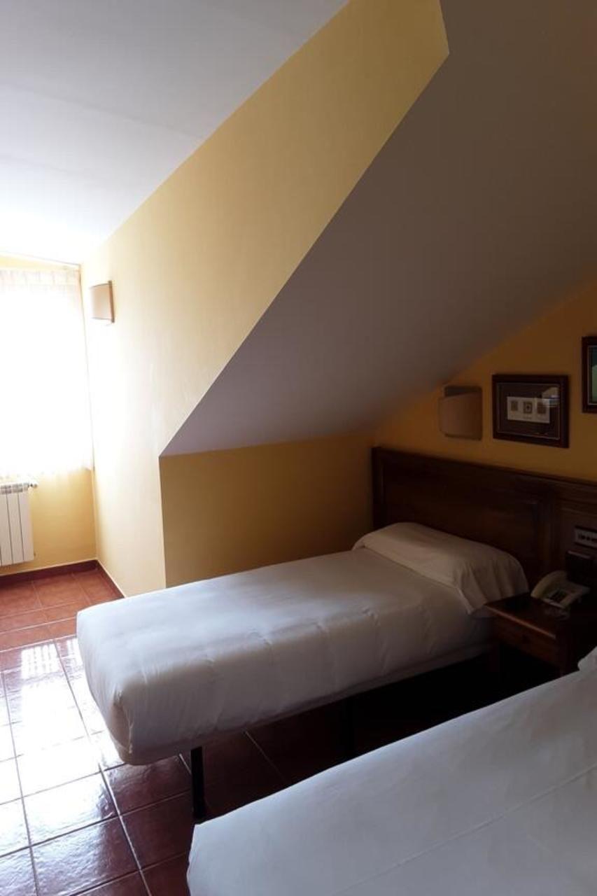 Hotel Marques De La Moral Naveces Zewnętrze zdjęcie